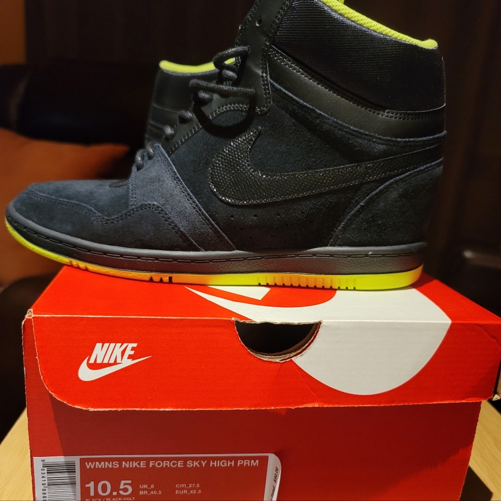 Women's Sneakers